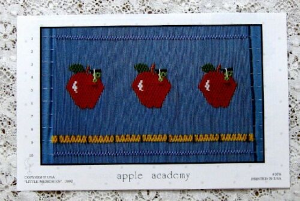 Little Memories Smocking Plate Apple Academy 078 OOP